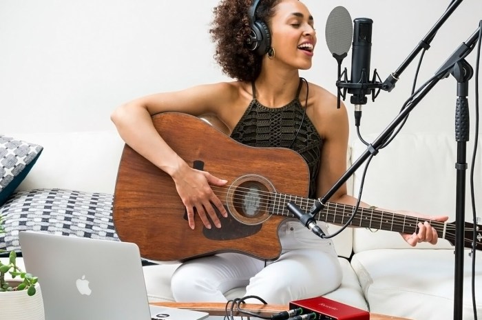 Best gadgets for content creators in 2022 - Yanko Design Top gadgets for content creators